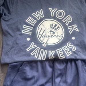 New York Yankees Navy Blue T-Shirt and Short Set  Boys L (12-14)